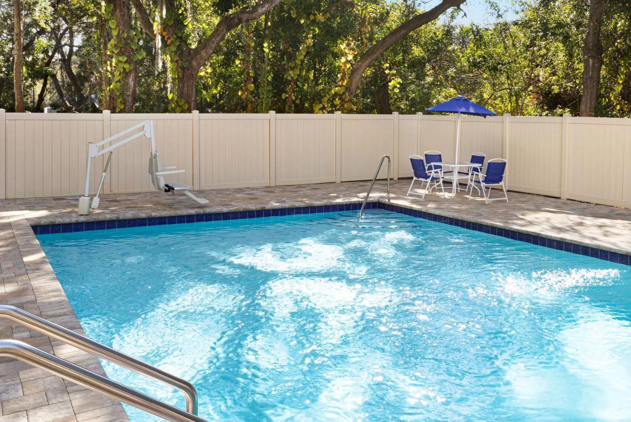 Candlewood Suites - Safety Harbor By Ihg Экстерьер фото